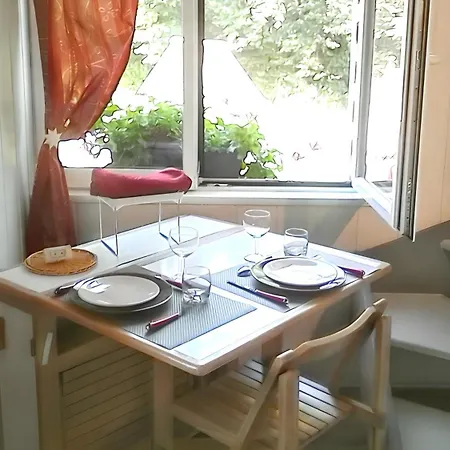 Cosy Aux Authieux Papion 15 M² Avec Jardin Privatif